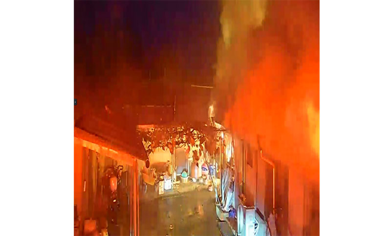 왕궁 주택 화재.jpg