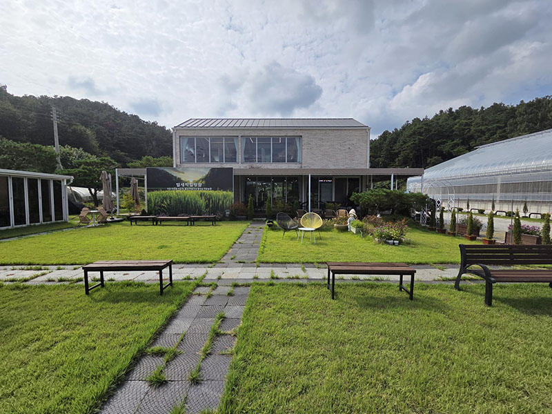 7_익산_밀새싹힐링팜_국가 인증 우수 치유농업시설로 2.jpg