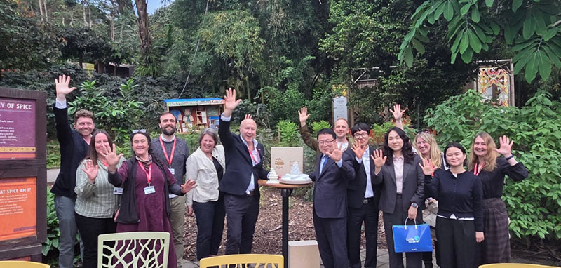 2_익산 왕궁, 영국 에덴 프로젝트와 생태 도시 만든다(에덴 프로젝트 시찰) (1).jpg